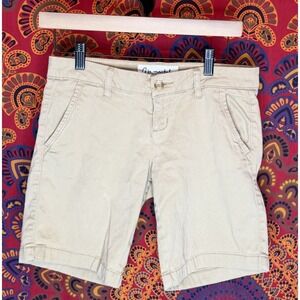 Aeropostale Shorts Women 5/6 Tan Khaki Low Rise Bermuda Chino Stretch Casual Y2K